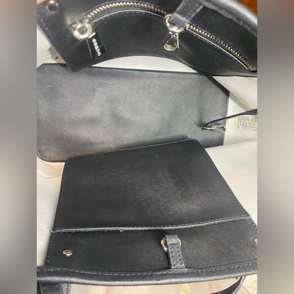 Michael Kors Saffiano Leather RETAILS $360 - Picture 8 of 9